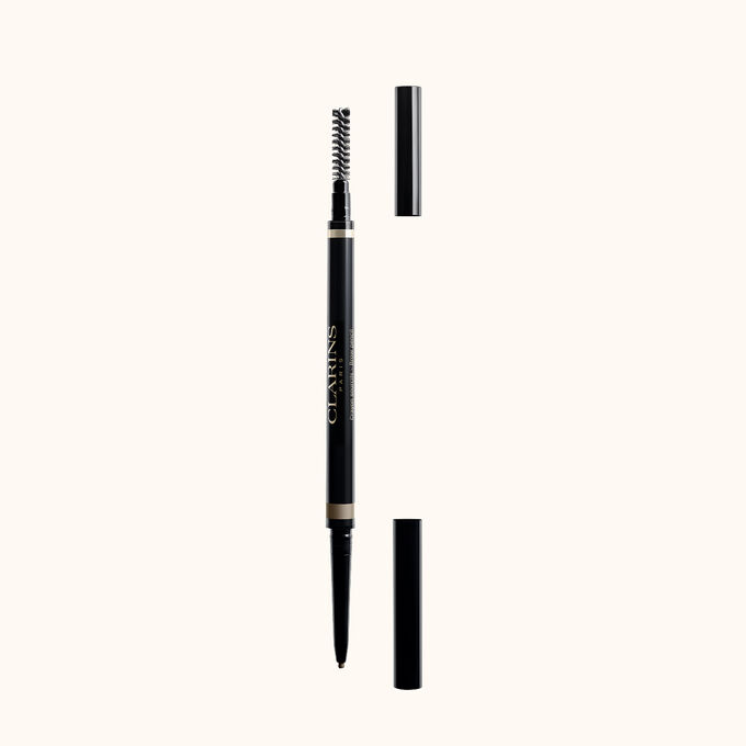 Packshot af Clarins 2-i-1 Blond Brow Pencil med integreret b&oslash;rste og en ultrafin tilbagetr&aelig;kkelig spids til naturlige bryn.