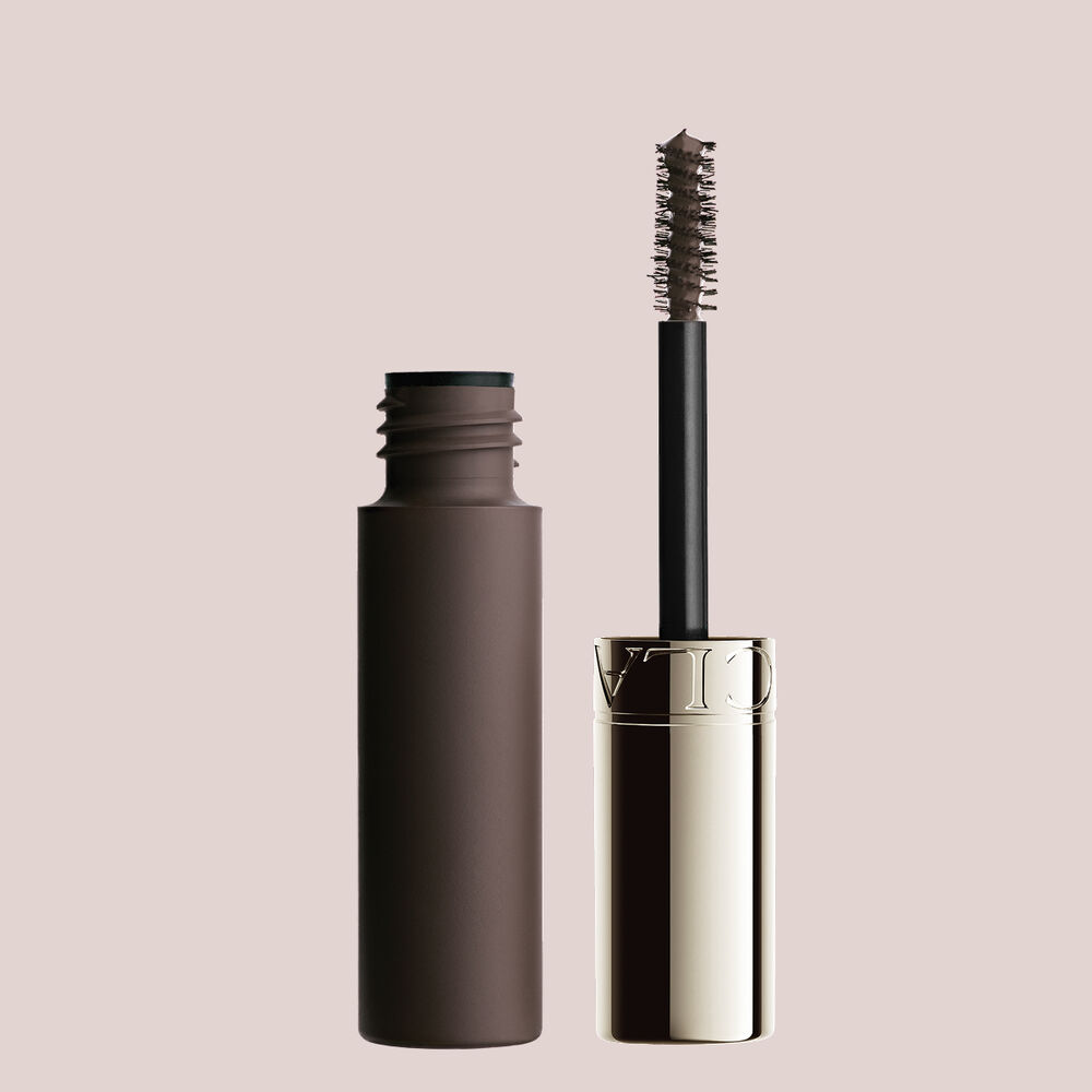 Packshot af Clarins Dark Brown Brow Gel, tonet til at fuldende m&oslash;rkebrune bryn med et markant, struktureret og naturligt defineret look.