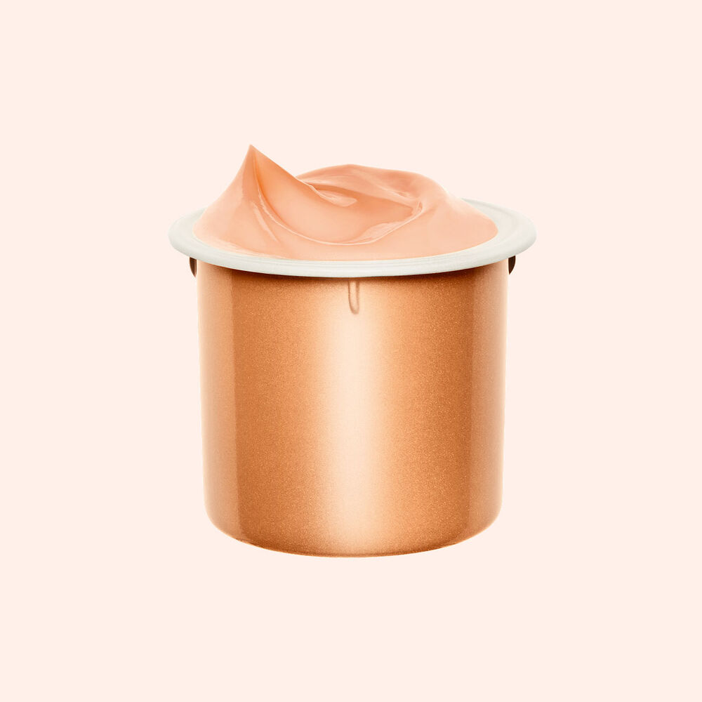 Produktbillede af Extra-Firming Energy-refill fra Clarins, som fremh&aelig;ver det genopfyldelige alternativ for en mere milj&oslash;venlig emballage.