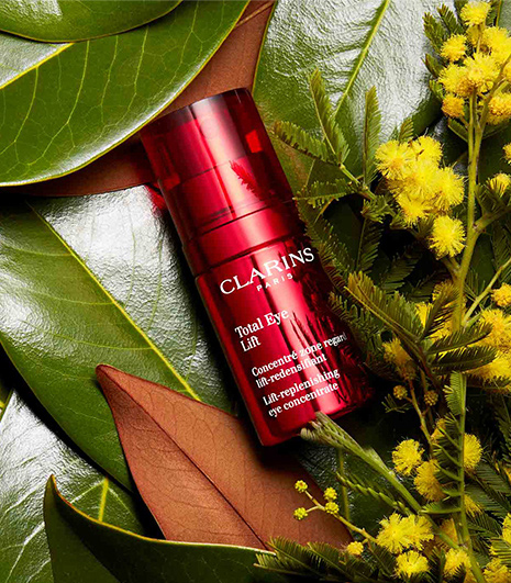 Total Eye Lift med naturbaggrund